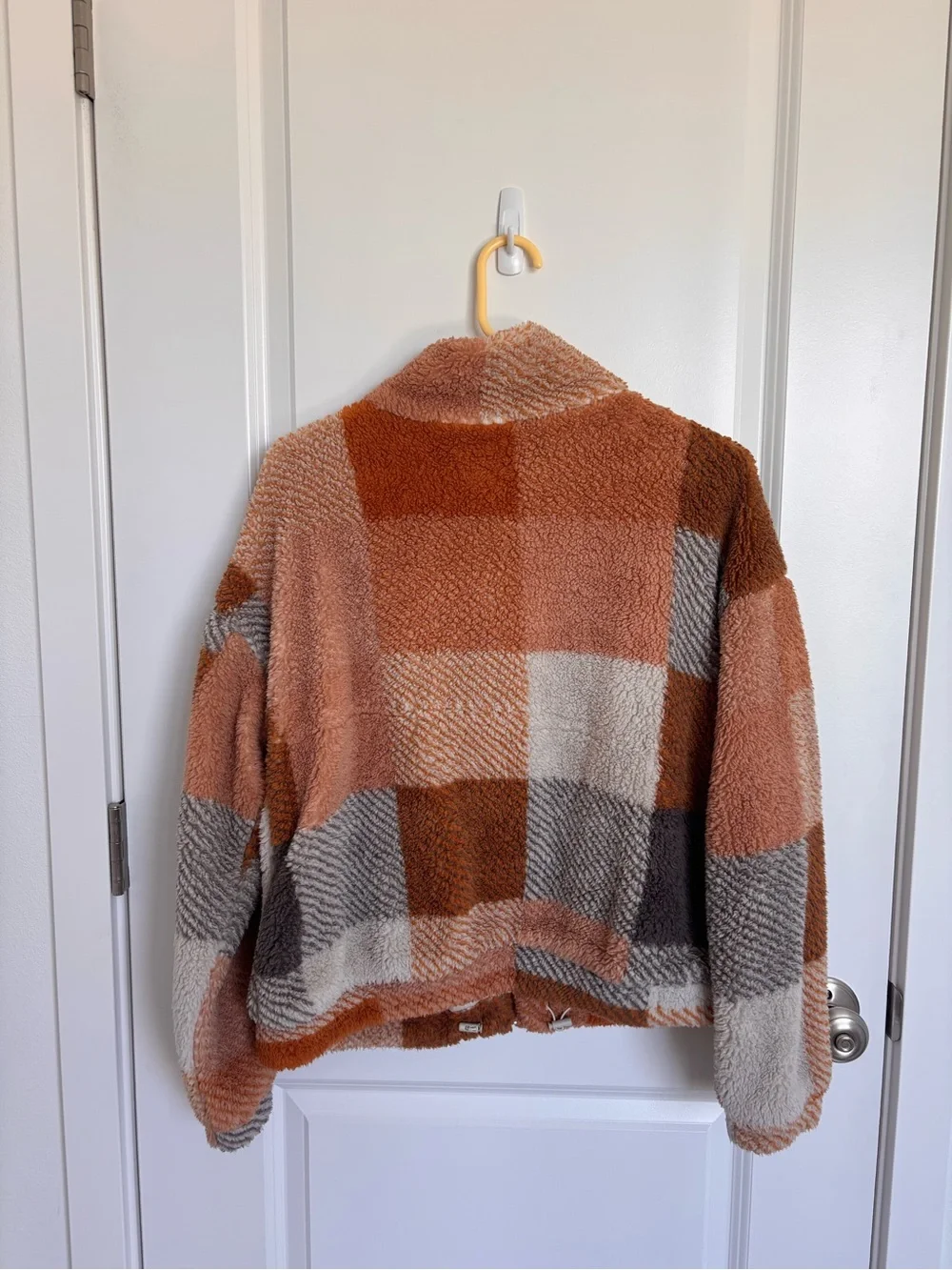 Altar’d State Cozy Sherpa Zip Jacket in Rust & Gray Plaid - Picture 4 of 4